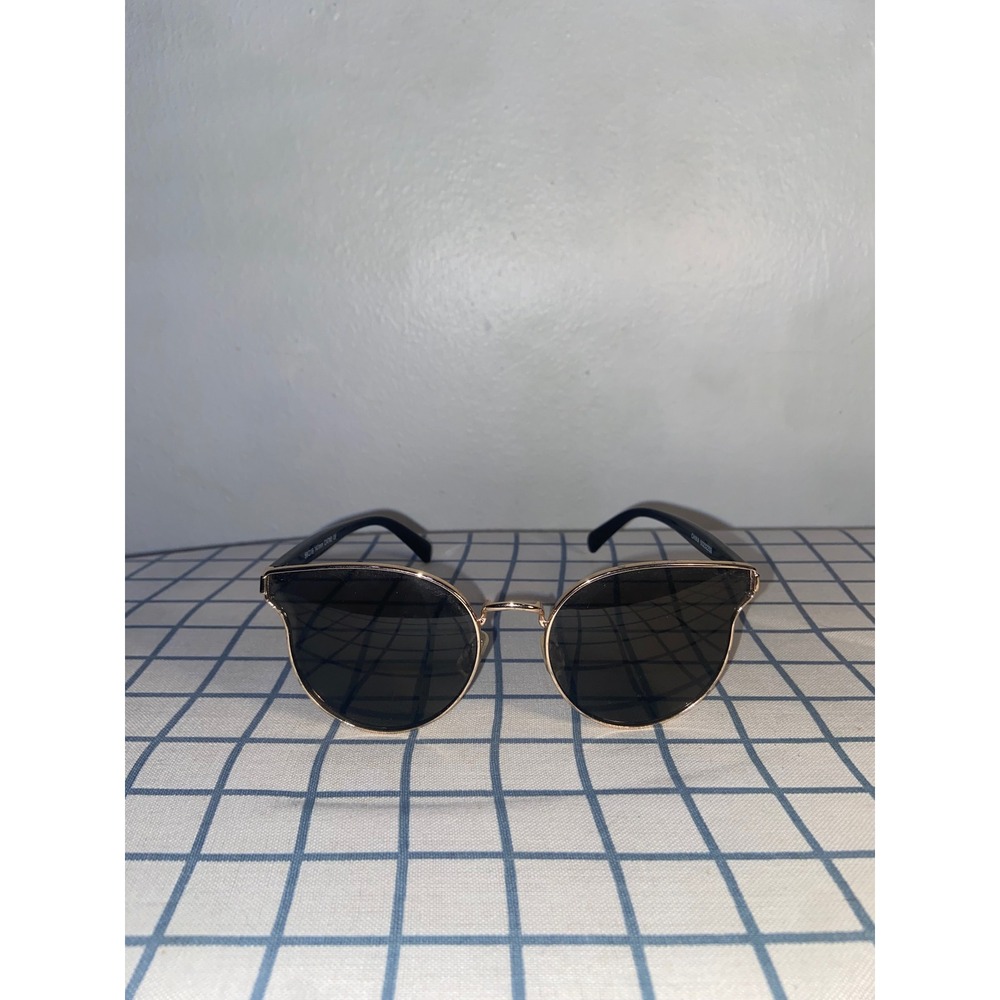 Classic Gold Black Geometric Cat Eye Sunglasses Gold Tone Metal Frame Dark Lens